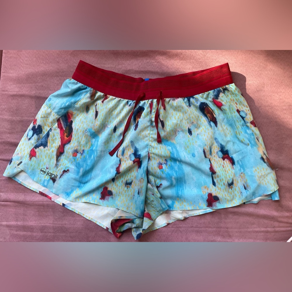 Janji Shorts